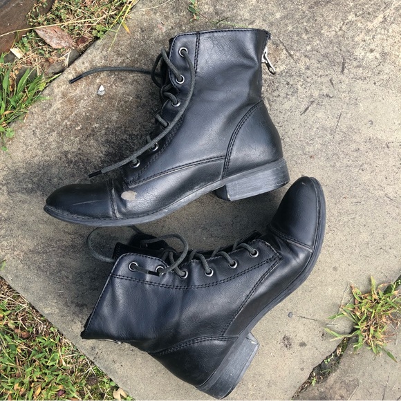 Guess Combat Boots - Picture 10 of 12